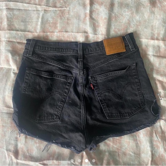 Black Levi’s high waisted cutoff shorts - Picture 3 of 4